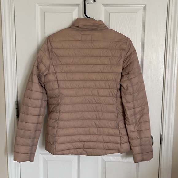 Puffer Jacket | Old Navy | Small - Picture 2 of 3